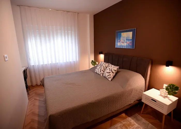 Apartment 863